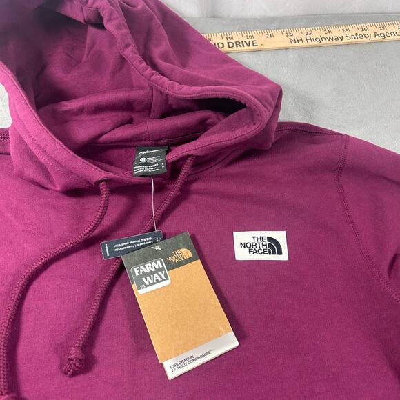 The North Face Heritage Patch Pullover hoodie in Boysenberry S NWT - Picture 2 of 6